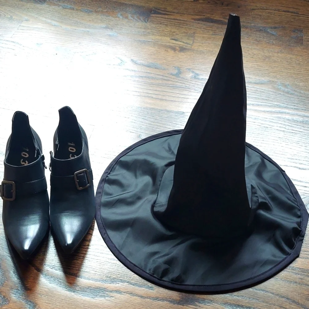 Child Witch Costume With Hat, shoes and latex nose and chin  - Size Med (8-10)